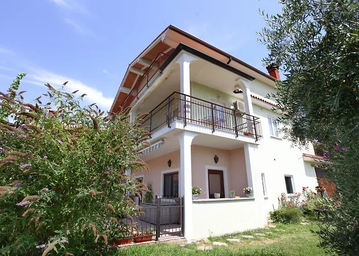 Bozena Kneb Apartment